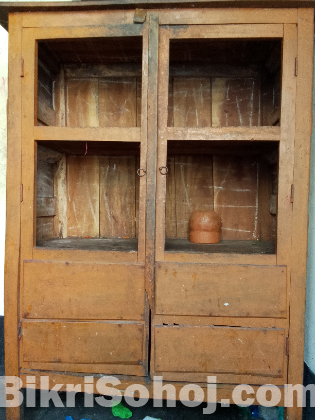 ব্যবহৃত একটি ফুল ফ্রেশ মিটকেস বিক্রি করা হবে